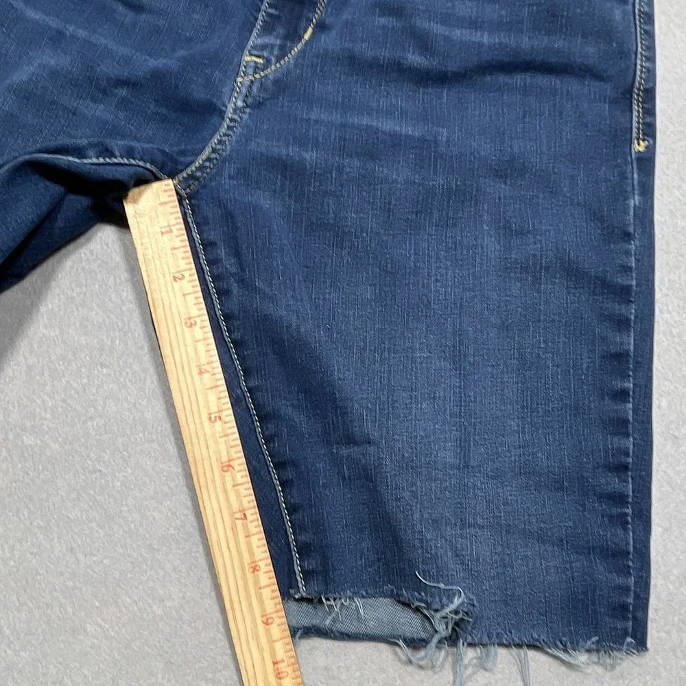 Levis Classic Mid Rise Cut Off‎ Shorts Women 16 Raw Hem Dark Blue Denim Casual